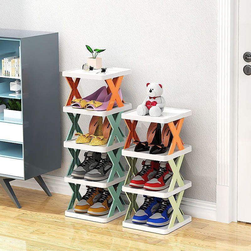 Mehrschichtiges Schuhregal